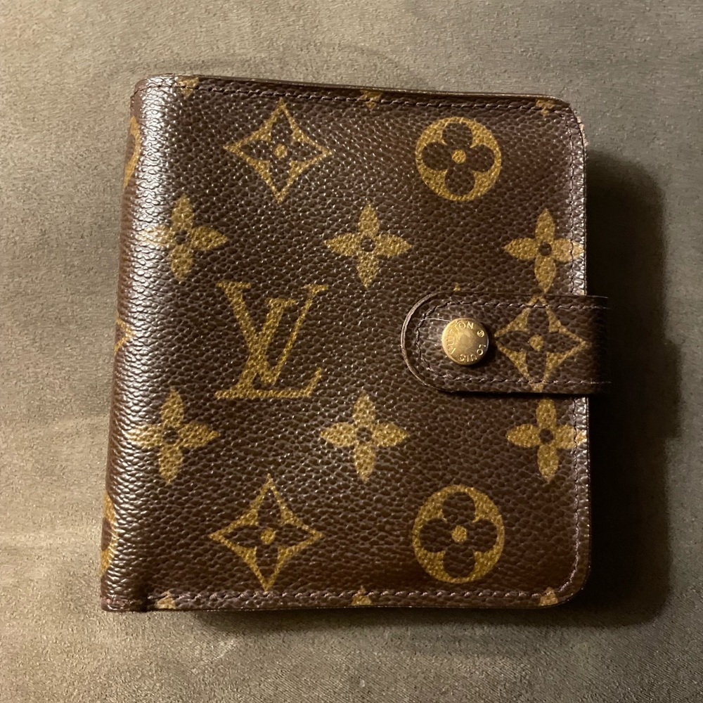 Luis Vitton Leather Wallete